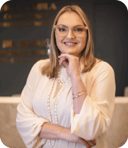 Dra. Camila Gomes Bruns, médica ginecologista e obstetra